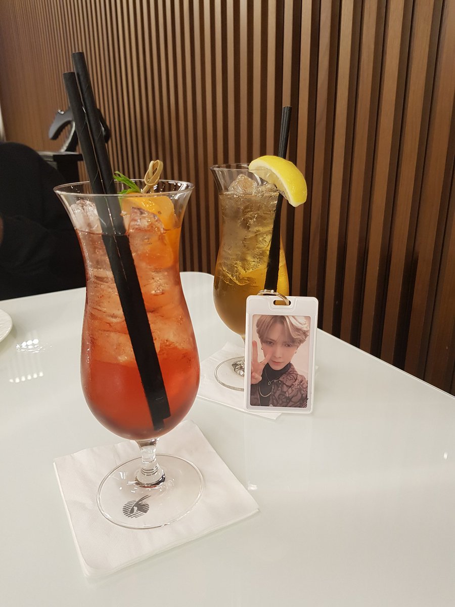 crushonyeos's tweet photo. travelling with yeosang 🥰✈️🤍

#여상아_너로태어난걸_축하해
#CelestialVoiceYeosangDay #YEOSANG #여상 @ATEEZofficial https://t.co/phftpWDNtu