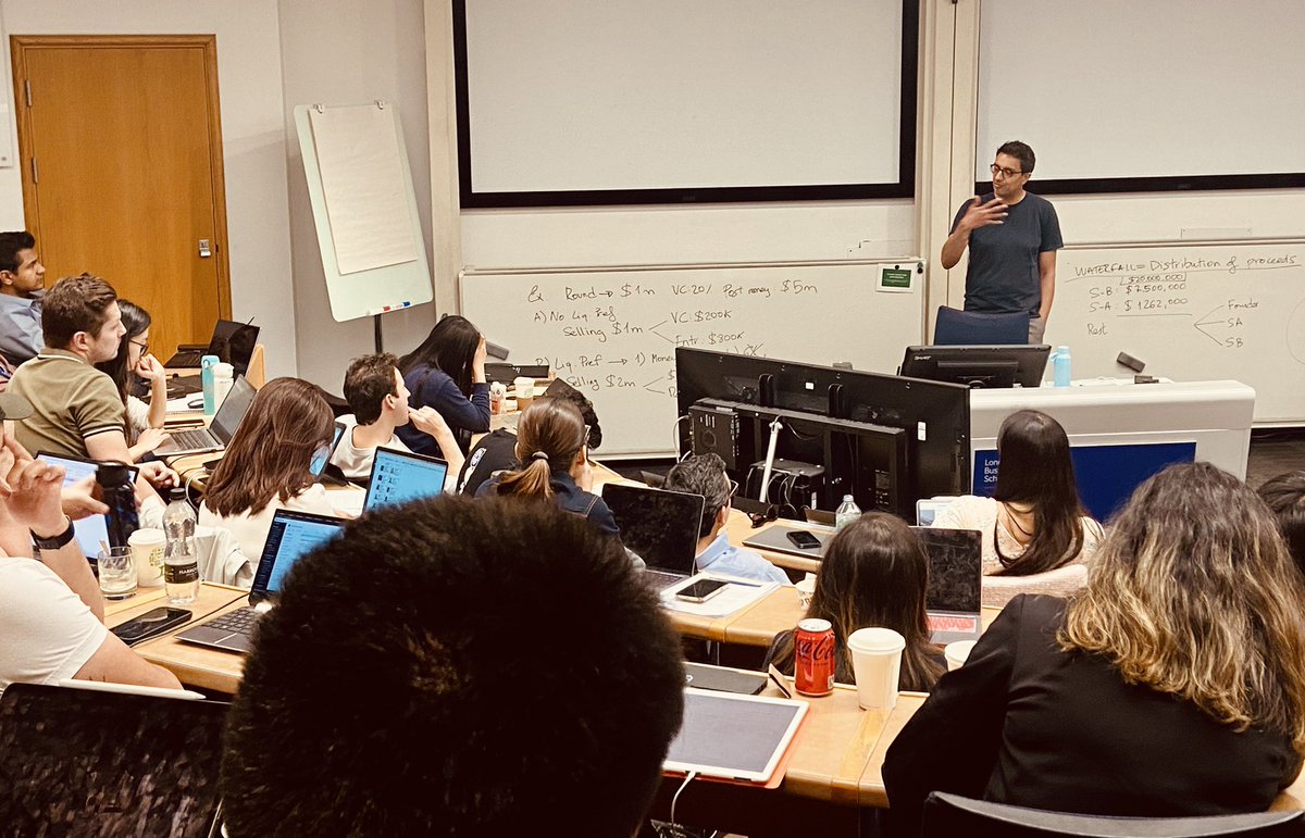 Busy week in #london 🇬🇧 with #LTW2023 and so many #tech events going on! 🚀 Lucky us with got @LBS grad @hkanji from @HoxtonVentures in class today. Lots of insights on #termsheets #VentureCapital negotiations and what’s coming next. Big applause 👏🏾👏🏾👏🏾 #entrefin @GaryDushnitsky