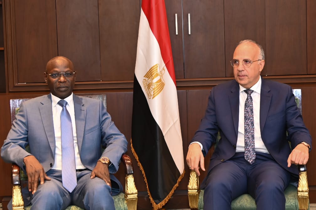 MwriEgypt's tweet image. On the sidelines of the meetings of the 13th General Assembly of #AMCOW, H.E. Prof. @HaniSewilam, Minister of Water Resources &amp;amp; Irrigation, met with H.E. Mr. @AlioIbrahim, Chadian Minister of Urban &amp;amp; Rural Hydraulics.