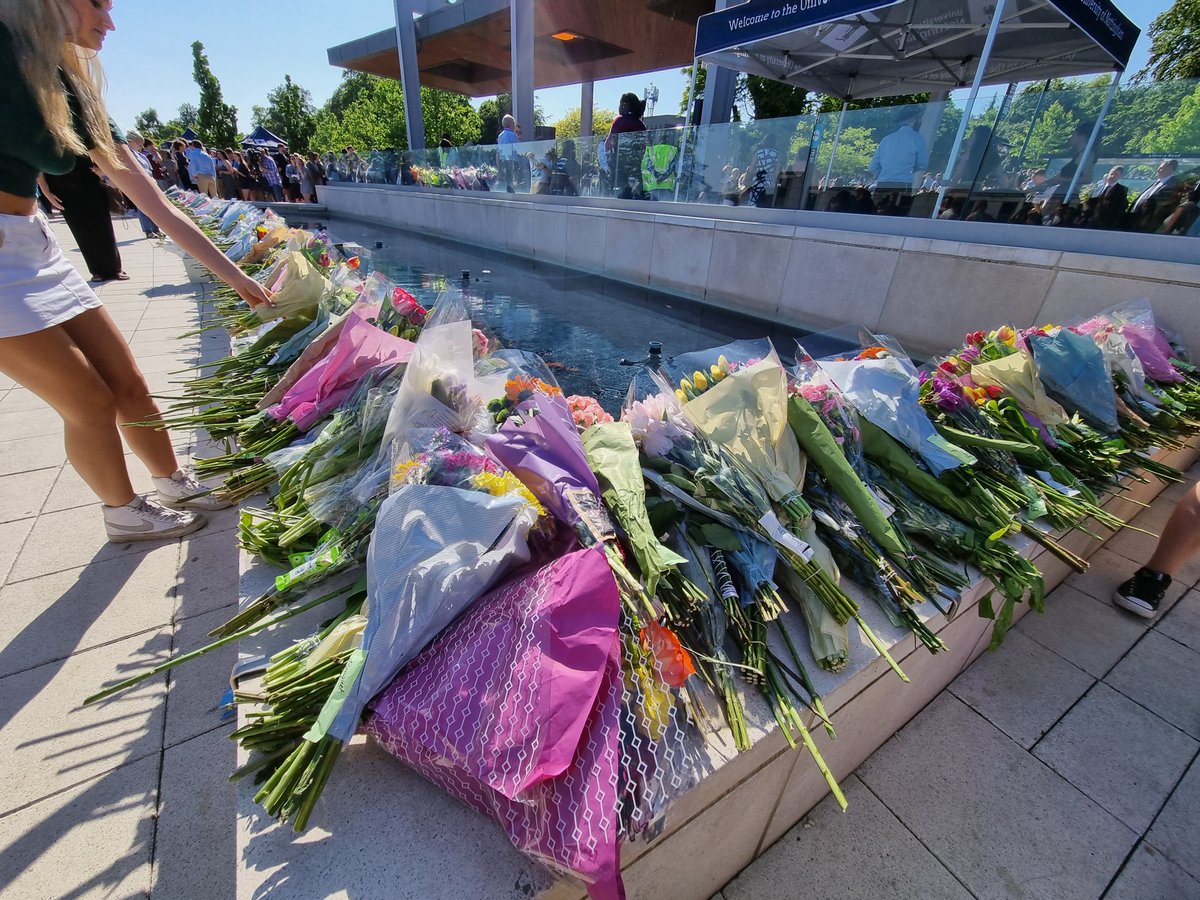 Thank you to everyone who came to Djanogly Terrace today to remember Grace and Barnaby ❤️ Thank you to our @UoNSU for organising the vigil ❤️ #NottinghamTogether #WeAreUoN