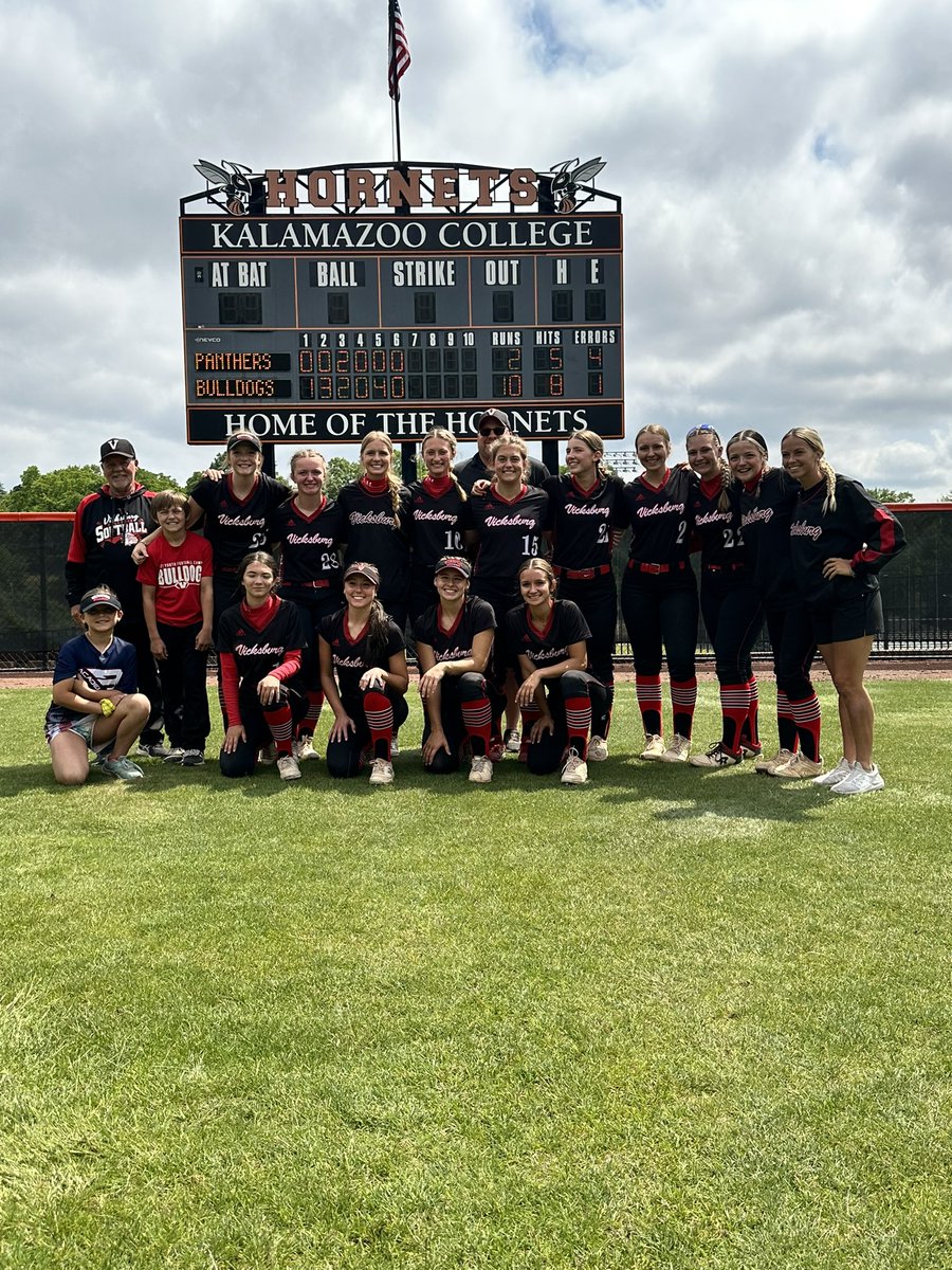 And we’re off to the state semi final’s tomorrow at Michigan State at 10:00! <a href="/VHSDawgs/">Vicksburg Athletics</a> #godawgss