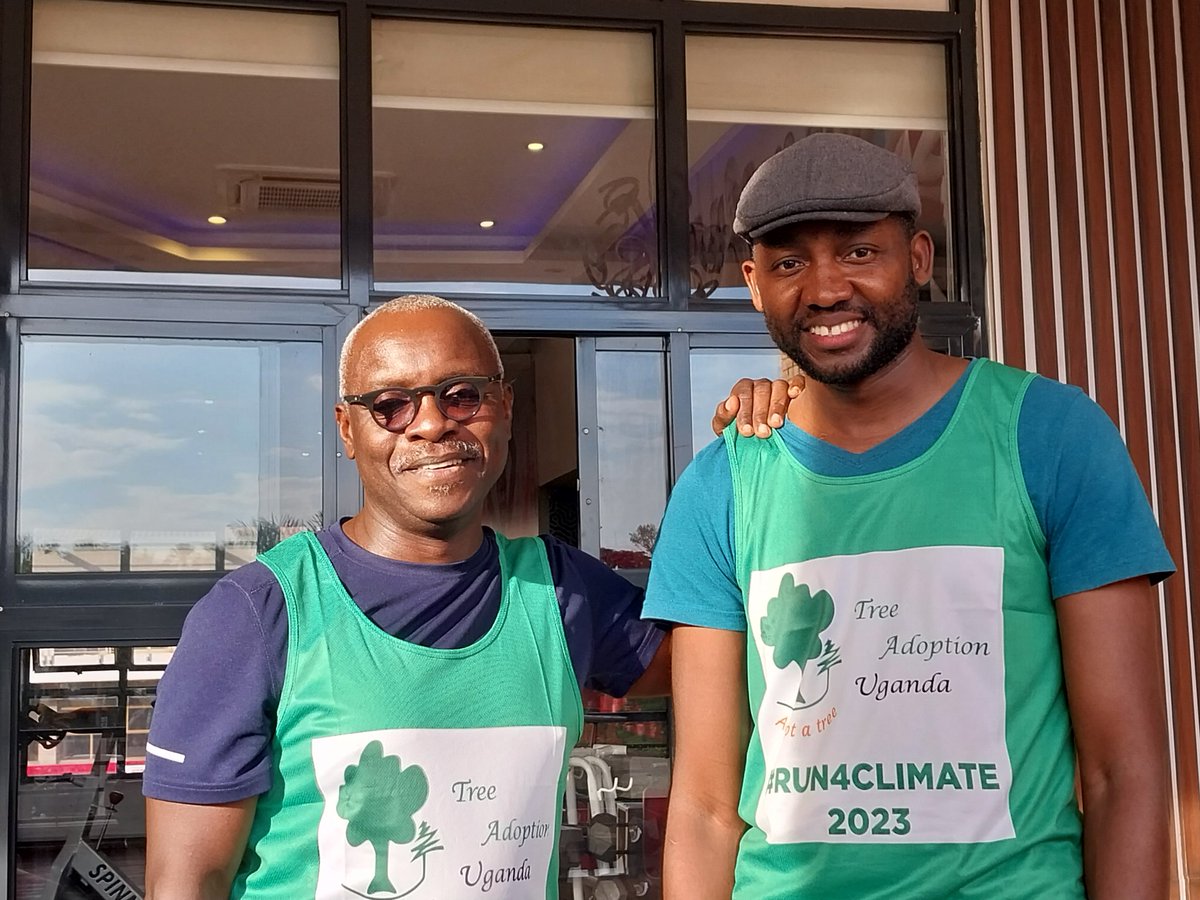 CharlesBatte's tweet photo. @rkabushenga @AnitaKomukama @nsunak @Fssozi @InnocentBakund2 @AlexHashaka @juliantabaaro @Akeda4 @Jonekyoma @niyimic @kiizaalexander @Maria_Nakalanda @mbjorgum @TheLoveDre @DruArinaitwe @Hashim11 @donakatukunda @TonyNatif @Isacmpanga @LukeKiwanuka @badanyaka @MosesRutahigwa @Mwembu_Mwembu @mumakeith @Dklutz1 @KawanguziShakur @KyambogoRun @m3ital @Kwezi_Tabaro @Rukwengye @qataharraymond @PaulRugambwa @stellakayy @iam_StBob @Megsport01 @elabonyo @NnakyanziO @mugandaisaac @Lubegavicent83 @ActivateUgandaL @LifestyleAlt @_charliejuliet_ @Ka_bell0 @teammatooke @JuliusNkuraija @asiimwe4justice @tree_adoptionug HM's convalescence is going bukwaku!  aka malusu na dokooli 🤣

I checked in with him ahead of the #Run4Climate https://t.co/ehsDQXWLGy
