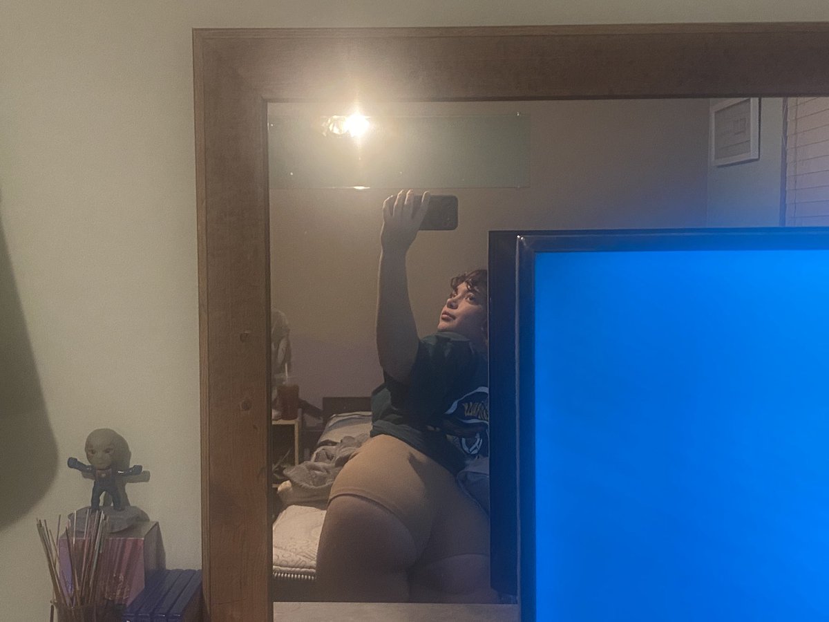 Laila_0216's tweet photo. Come check out my content babe you won’t regret it😚
#nsfw #nsfwtwt  #buyingnudes #boobs #buying #buyingcontent #onlyfans #of #onlyfansgirl #Sellingcontent #buyingcontent #CakeGirl #cake https://t.co/PFMpmtAGGO