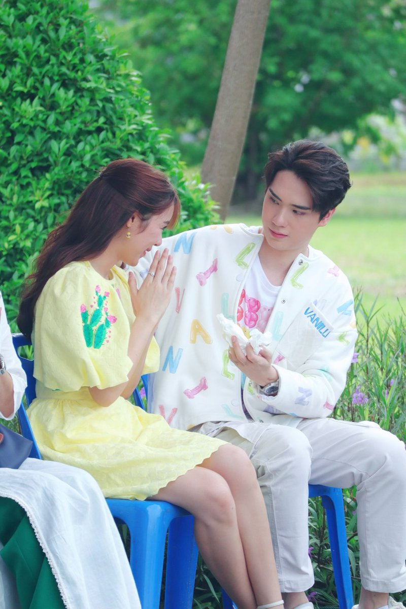 FeelGoodz_'s tweet photo. น่ารักทั้งหมด 🤍💛

꒰ 𓐄 #TEeThanapon 𓐄 ꒱  #punpreedee
#บวงสรวงแสนรัก https://t.co/3gevOOIY4i