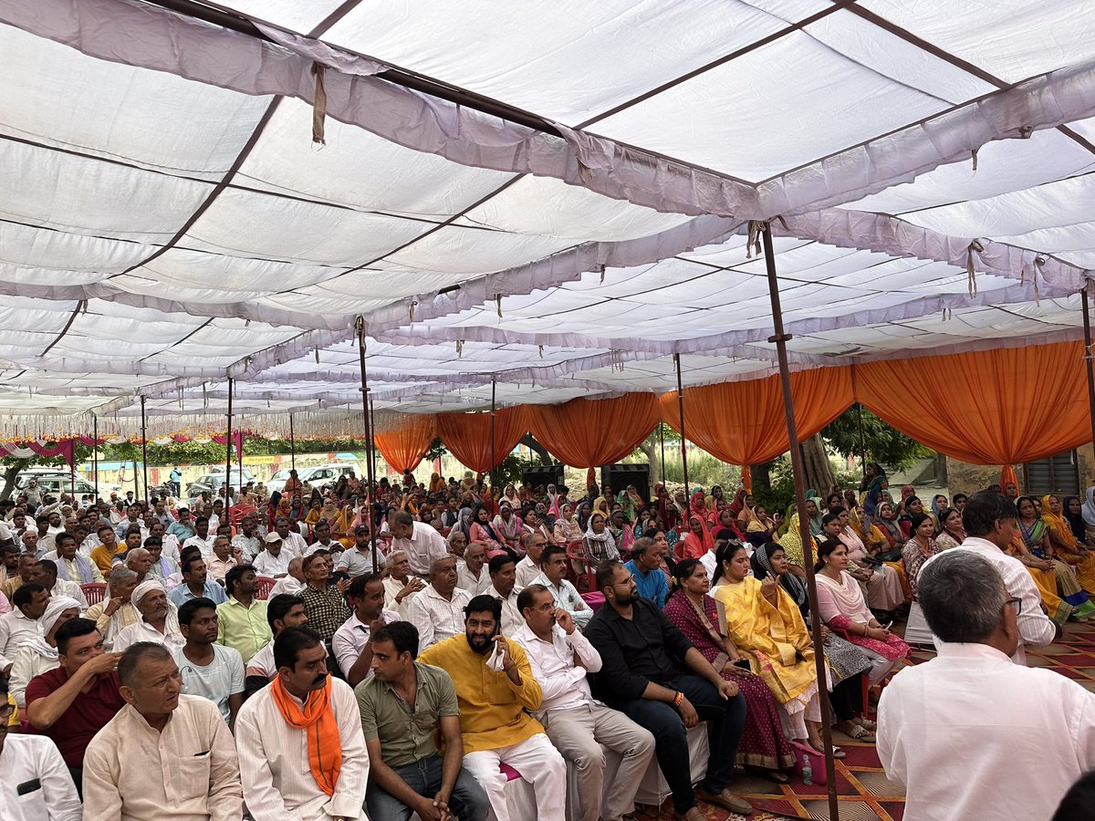 ashwinityagibjp's tweet photo. देश के यशस्वी प्रधानमंत्री श्री @narendramodi जी के नेतृत्व में सेवा,सुशासन और ग़रीब कल्याण हेतु समर्पित एवं संकल्पित सरकार के सफलतापूर्वक 9 वर्ष पूर्ण होने पर महा जनसंपर्क अभियान के अंतर्गत आज मुरादनगर में आयोजित लाभार्थी सम्मेलन को संबोधित किया। साथ में महानगर अध्यक्ष श्री संजीव शर्मा जी ब्लॉक प्रमुख श्री राजीव त्यागी जी श्री गोविंद चौधरी जी पूर्व जिला अध्यक्ष गण श्री अरविंद भारती जी श्री केशव त्यागी जी एवं बड़ी संख्या में लाभार्थी उपस्थित रहे

#9YearsOfseva