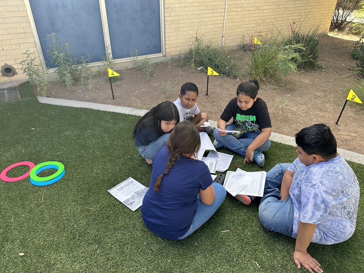 Enjoying the sun with our Cub Scholars! Main Idea, but make it super fun… 🤩🐾💙 It’s all in the details! 😉☀️ @SurrattCubs @cuadrilla1 @ClintISD #WatchUsGrow #SummerFun #WDS