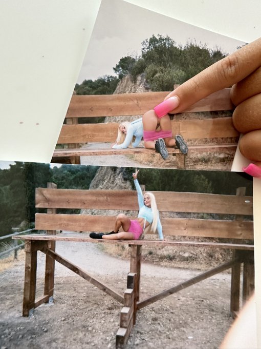 Nude Polaroids from my hike in Spain 🇪🇸 https://t.co/nTHbZQLfLL
