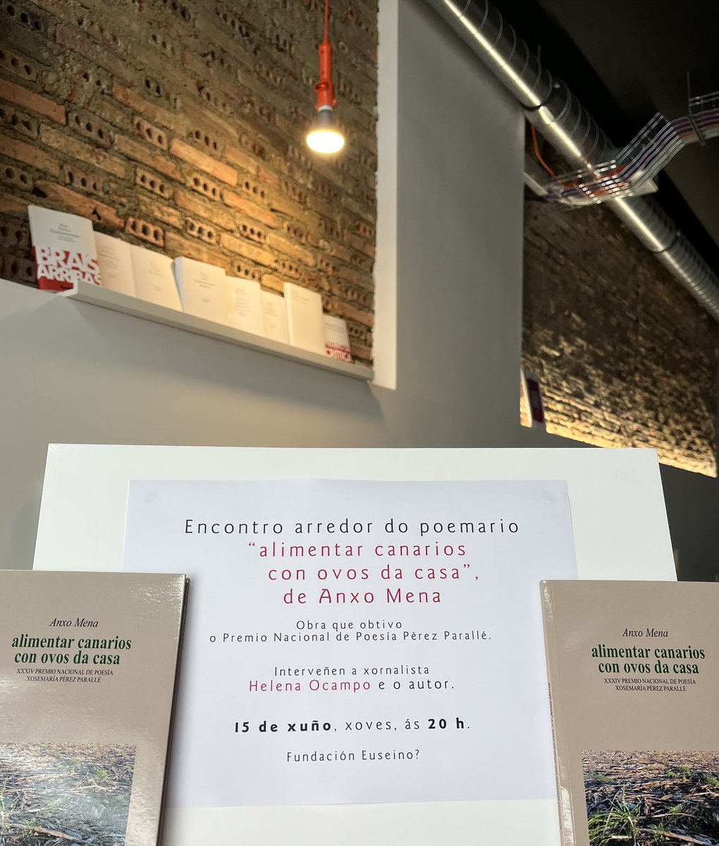 Este xoves, día 15, ás 20 h., na Fundación Euseino?, r/México 37, Vigo:
Presentación do poemario
“alimentar canarios con ovos da casa” (Espiral Maior), de Anxo Mena.
Con <a href="/helena_ocampo/">Helena Ocampo</a>  e mais o autor ( <a href="/anxomena/">o Anxo Mena</a> ).
Entrada libre.
euseino.org/2023/06/08/pro…