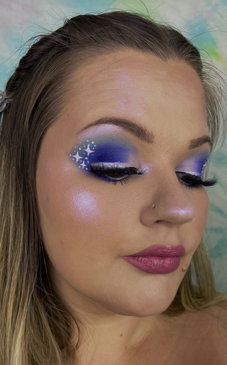 glambycat's tweet photo. Taylor Swift Album Series - Midnights🌙
@taylorswift13 #makeup #makeupartist #TaylorSwift #TaylorSwiftErasTour
Eyes: @blendbunny @blendbunnycos @UrbanDecay @suvabeauty
Face: @BenefitBeauty @TooFaced @tartecosmetics @milkmakeup @OFRACosmetics
Lips: @ColourPopCo https://t.co/2jUangDyiO