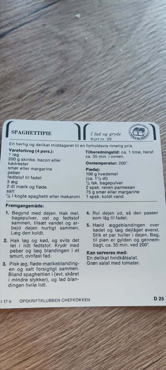 Got my girl some very old recipes, from around 1960 to 1970, gonna try the pastapie 😋