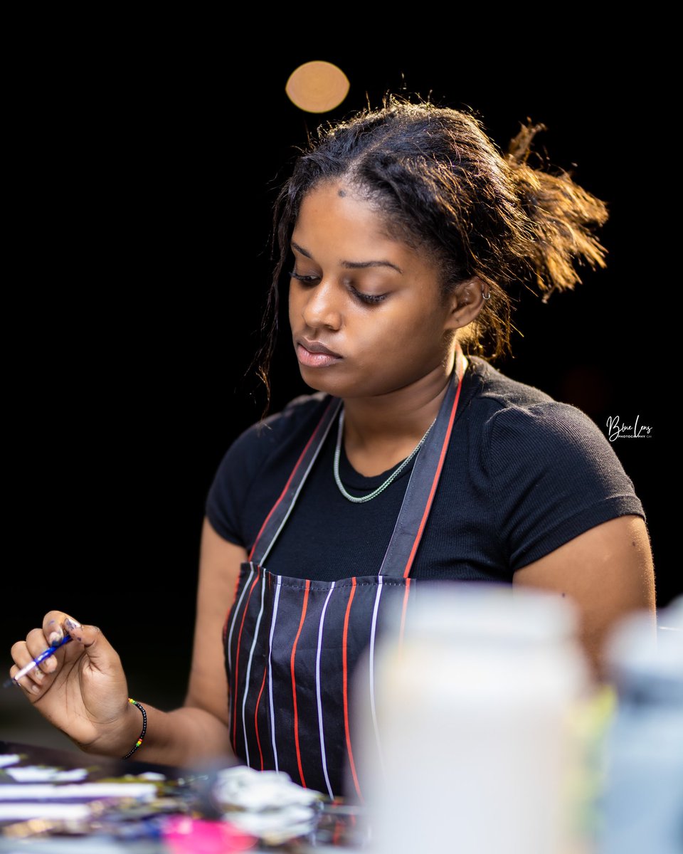 blue_lens_gh's tweet photo. Capturing beauty on canvas, one brushstroke at a time 🎨✨📸 

#artistic #painting #beauty #inspiration #canvas #beautiful #Ashes #chefdammy https://t.co/LfVOY2X48a