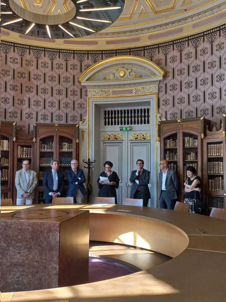 M_Teyssedou's tweet image. EN DIRECT | Ce soir à l'@Ecoledeschartes, la bourse Victor-Baubet est remise. 
C'est Thomas Creusot qui en est le lauréat. Sa thèse sur l'esperanto, primée aujourd'hui, sera publiée l'année prochaine aux @EditionsPerrin !#Histoire