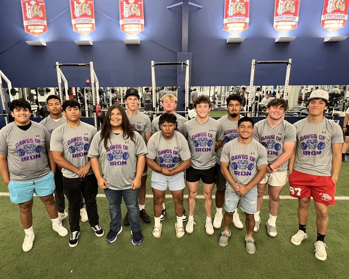 LCHSFOOTBALL's tweet photo. Last night we recognized our Dawgs of Iron 💪🏼(1000 lbs+) and our 99 Club! These Dawgs made big gains—physically and mentally!!
Our 99 Club included 40 DAWGS!! Dawgs that purely made a CHOICE to get better!! 😤
#WeHERE #dawgs https://t.co/vAKFeetbsA