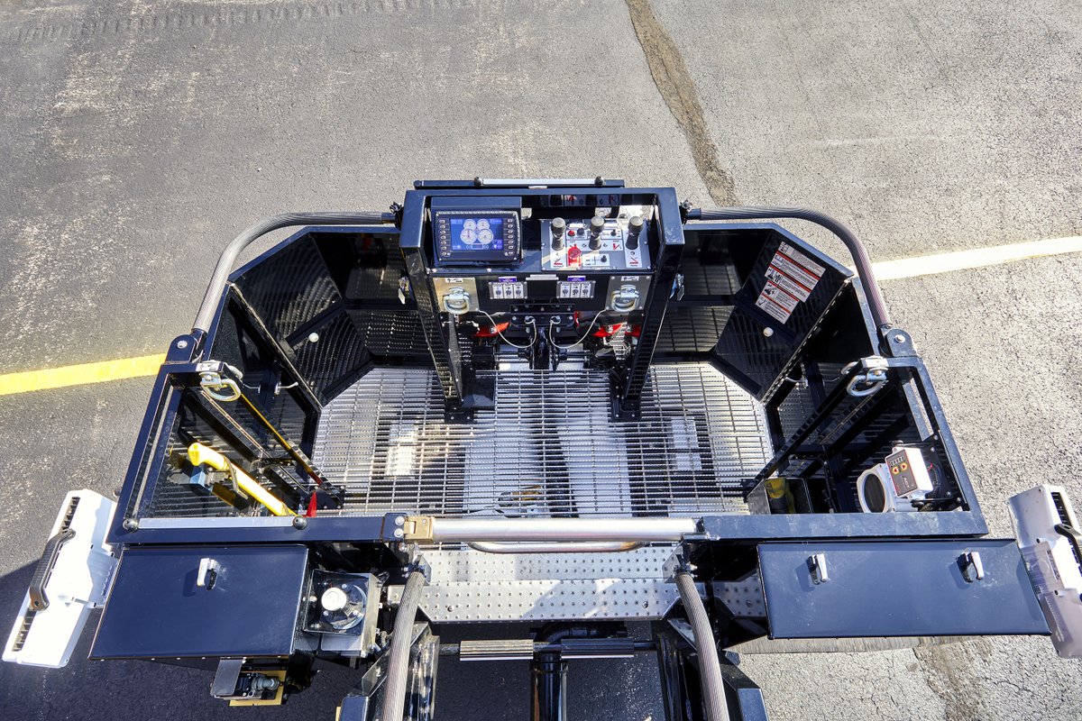 Spartan_ER's tweet photo. Check out the below-grade setup of Hamburg Fire Department's 100' Rear Mount Platform! #SpartanER #Smeal #PuttingFirstRespondersFirst #apparatusinnovation https://t.co/PI25fY5HPZ