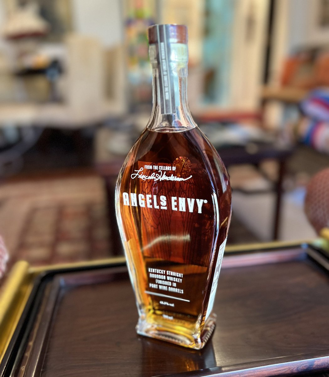 jmarcelino's tweet photo. Fine-a-lly everything comes together! Tracking and monitoring fine bourbon using @RAKwireless extra-thin LoRaWAN sticker tracker on @helium the finest global network for IoT https://t.co/tQ8Zc1nHAS