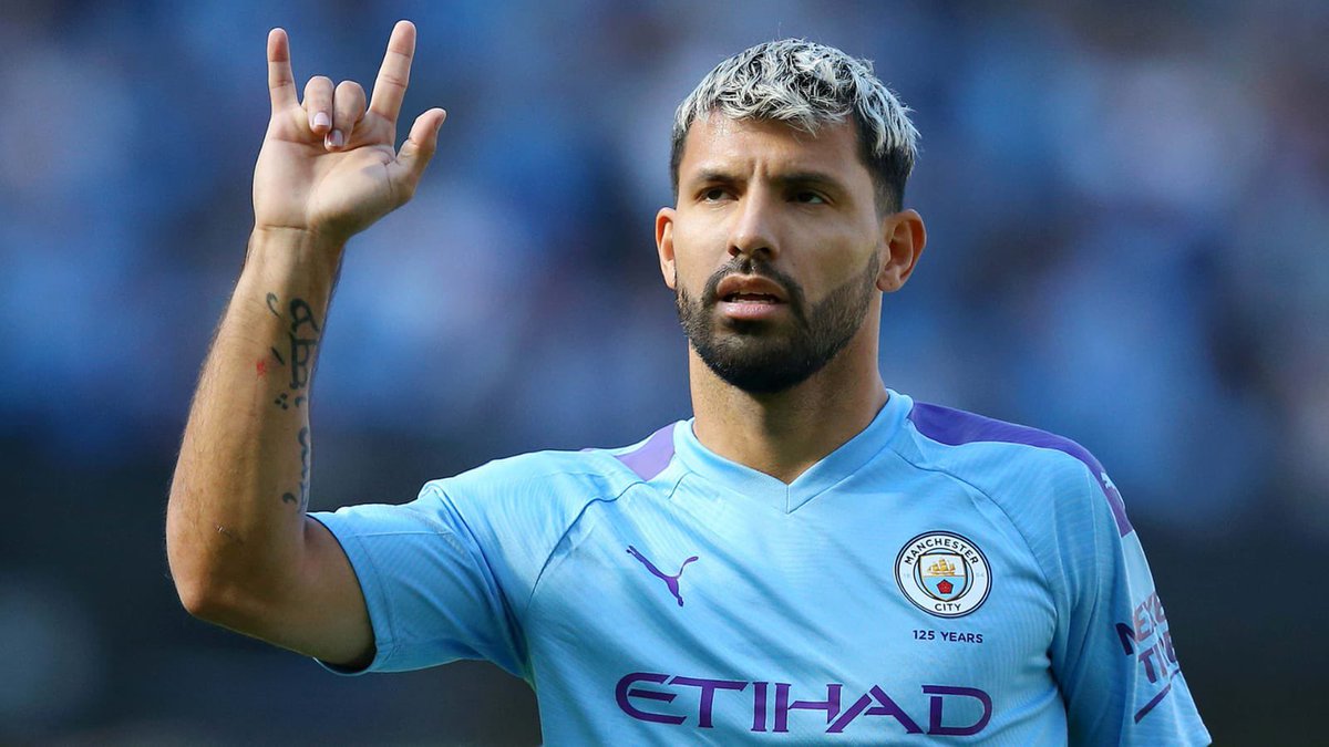 Khaledeneho's tweet photo. ب وجهة نظركم من افضل مهاجم مر بالدوري الانجليزي بالعقد الاخير :
أجويرو 🇦🇷
سوايرز 🇺🇾
فاردي 🏴󠁧󠁢󠁥󠁮󠁧󠁿
كين 🏴󠁧󠁢󠁥󠁮󠁧󠁿 https://t.co/E3fOyDOjvA