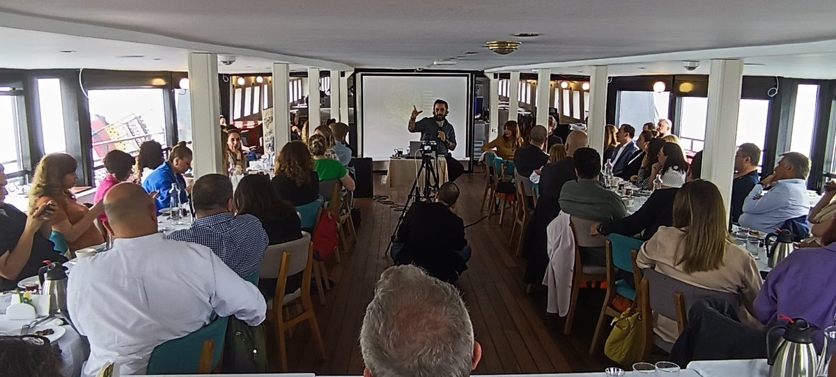 Brandmap Forum: Müşteriniz Nasıl Karar Verir? Prof. Dr. Uğur Batı Marka Konseyi ve Brandmap organizasyonu
<a href="/ugurbati/">Uğur Batı</a>
@markakonseyi
<a href="/bulentfidan/">bülent fidan</a>
@brandmaptr
#marka #markakonseyi #kararverme