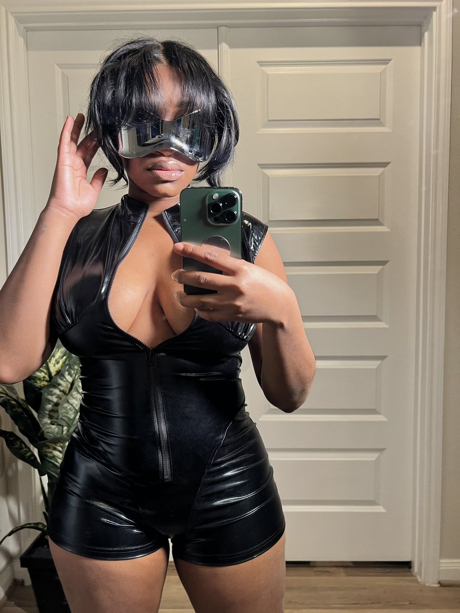 Snootybby's tweet photo. New Inventory Available ❤️‍🔥
Located inside of @SnootyHair | @shopambitchous 

Follow us on https://t.co/Ub3ti9jWZb 

📌 3013 Fountain View Dr. Suite E. Houston, TX 77057 https://t.co/9NH6cBRYyX