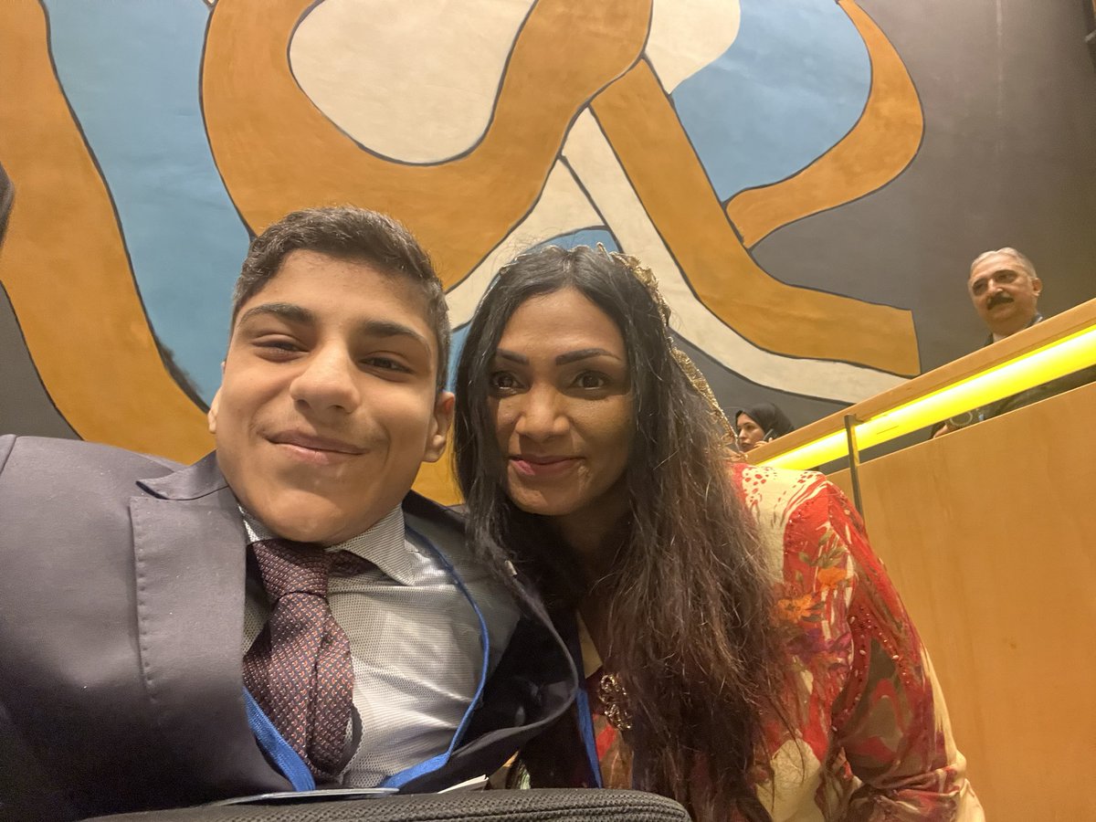 It is an honour to meet the young advocator for PWDs from Qatar @g_almuftah I am so inspired by the work that you are doing and I would love to see you in the Maldives. 
#COSP16