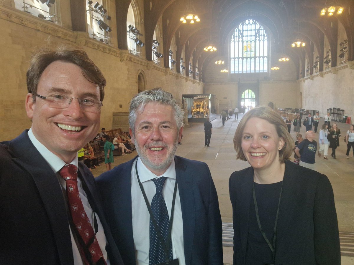 A great pleasure to be in Westminster with ⁦@AndrewBurnsKC⁩ and@SFraserButlin. Enjoyable day with two very fine labour lawyers discussing the right to strike with the Joint Committee on Human Rights.