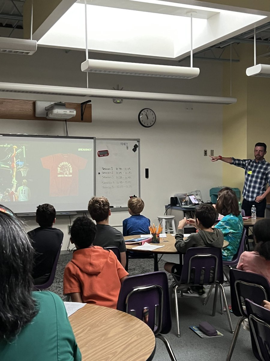 GlebeVolunteers's tweet image. Today is Career day for our 5th graders!!!  Thank you to our wonderful parent volunteers that came in to share information about their careers 😊
#APSVolunteersareback #APSGetInvolved