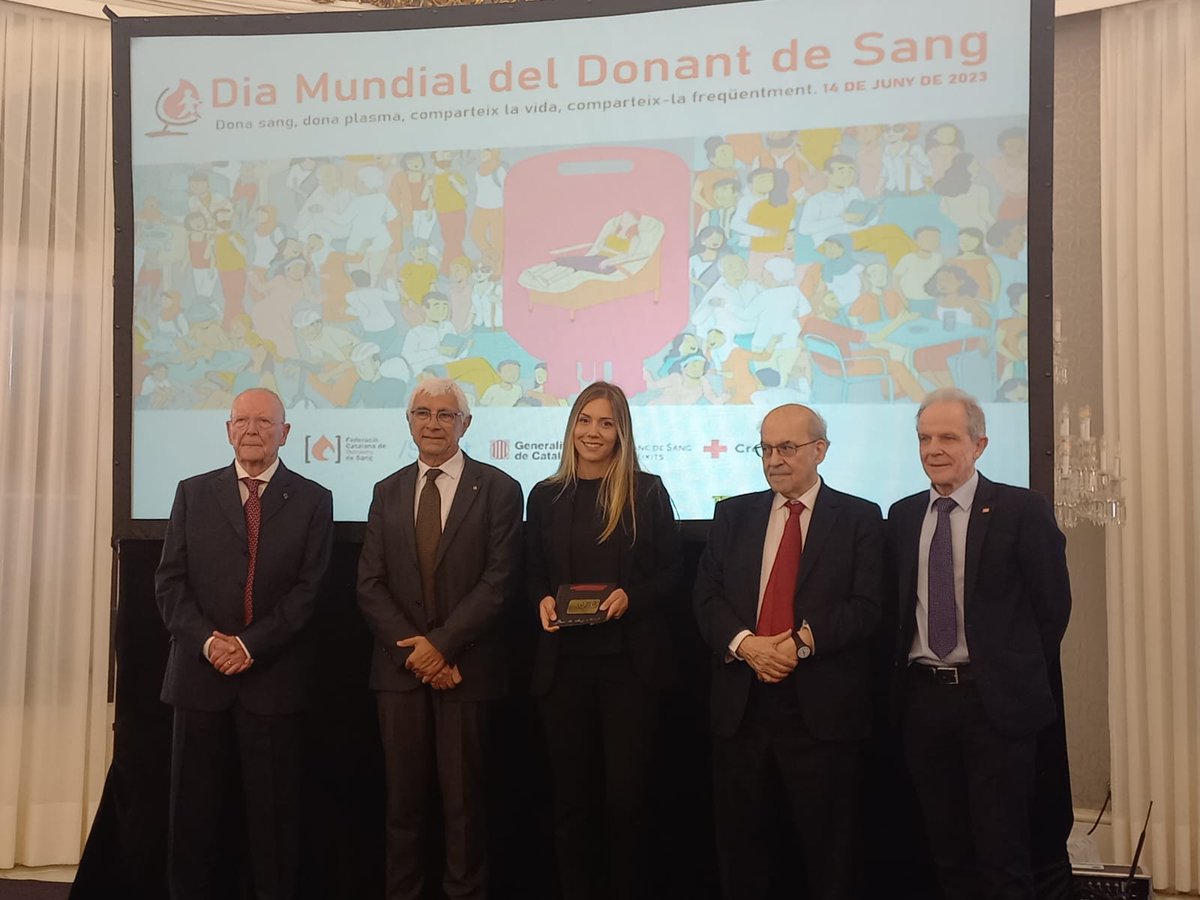 donarsang's tweet photo. Avui, amb motiu del Dia Mundial del Donant de Sang, hem homenatjat diferents entitats col·laboradores amb el BST en l'acte celebrat al Palau Reial de Pedralbes: 

@Plusfresc
@ClubCeme
@BancoSabadell
@mdlmataro
@ajmollet
Duet Musical Mel i Mató https://t.co/9EHfegRyo4
