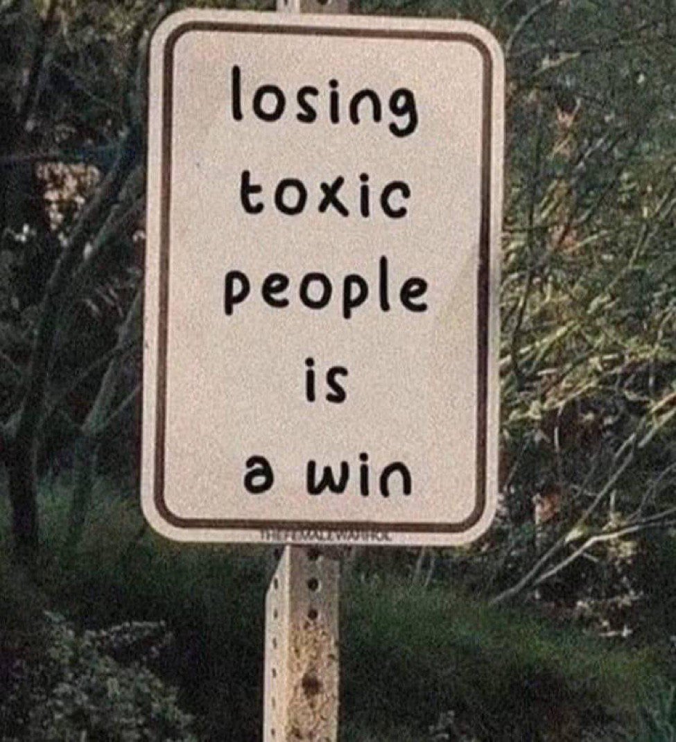 Motivateme247's tweet photo. You don't have to feel guilty about getting rid of toxic people from your life. 

But how do you know when it's time to do it? 

Here are 10 signs to look for: https://t.co/Vt97waZeaj