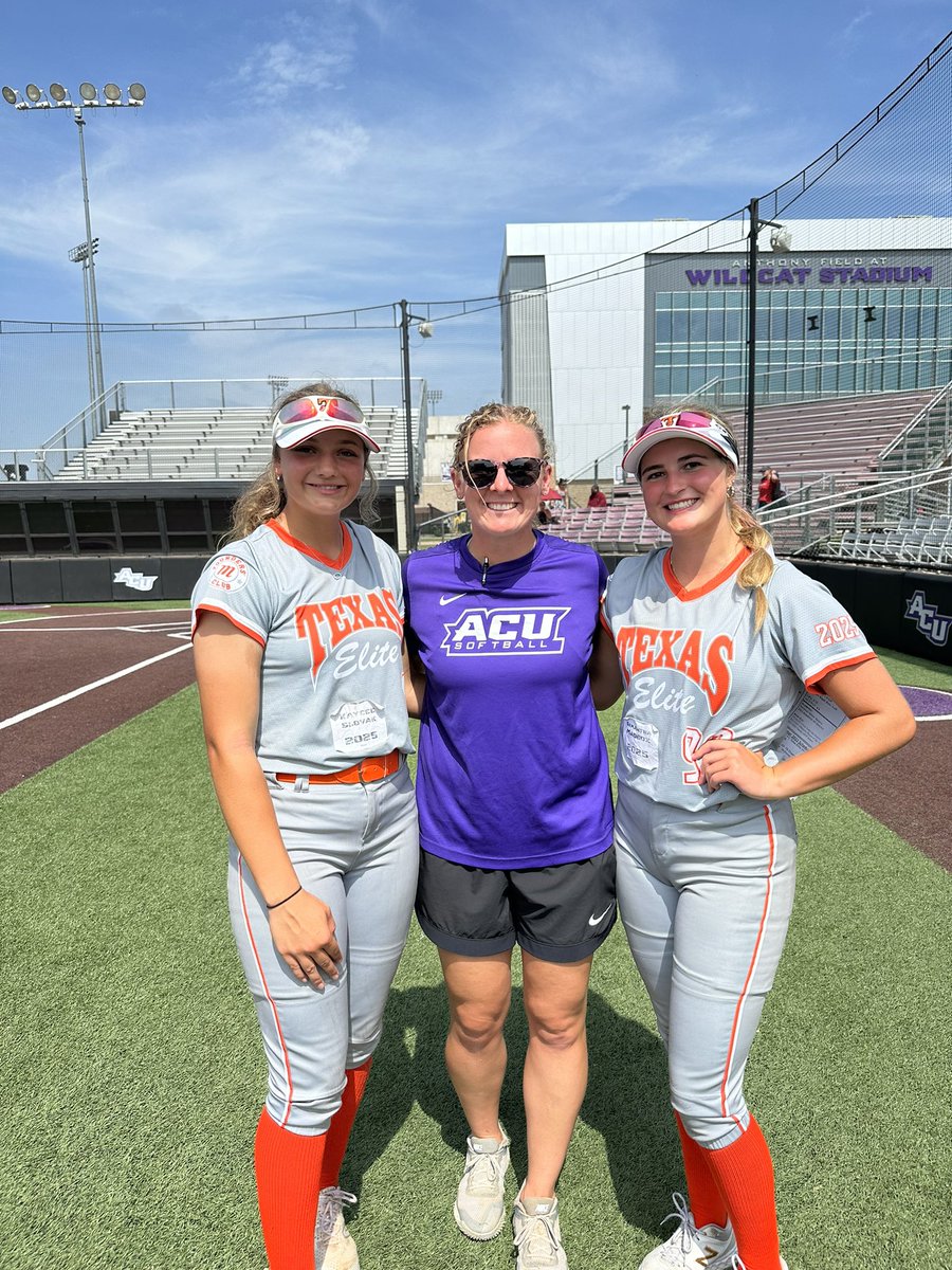 Sam_maddox2025's tweet photo. The ACU camp was amazing! @kaycee_slovak and I had an amazing experience! Thank you to the coaches who made it possible 💜 https://t.co/VhEpWZdLtU