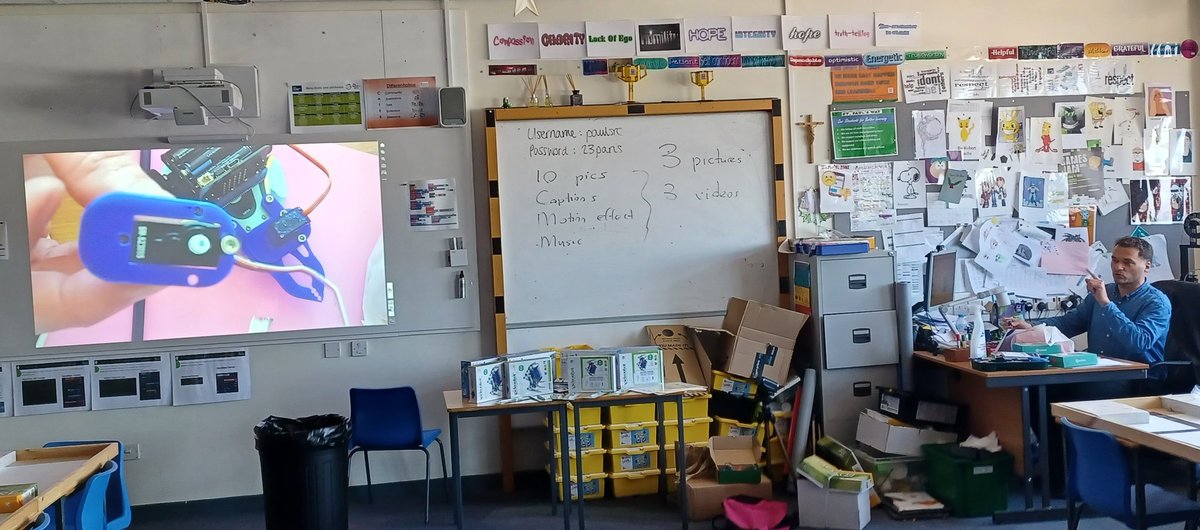 stpaulscomputing tweet media