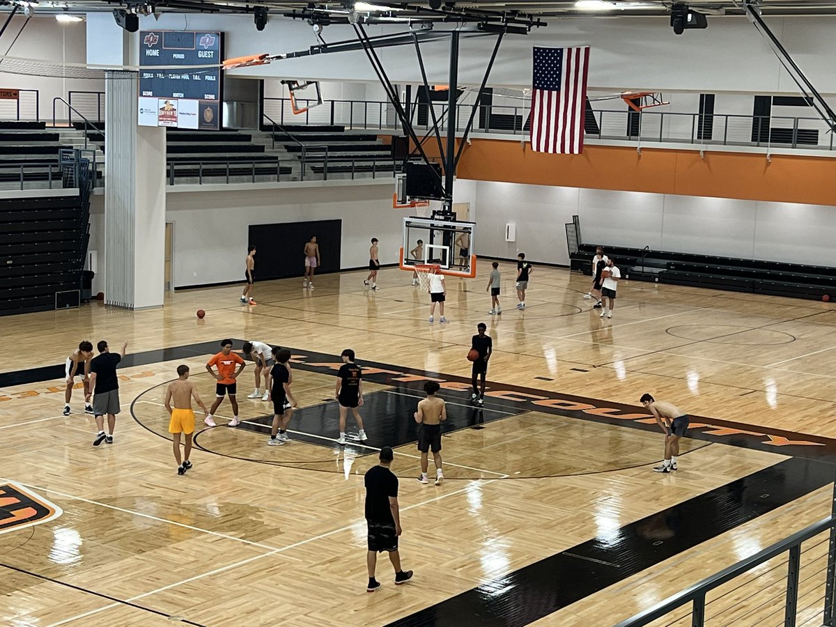 It’s been a great start to the summer! Our strength staff is doing a great job training our kids and our fields, gyms, mats and courts are full of @PCHSAthletics1 coaches and athletes! #piratestrong 🏴‍☠️ 💪