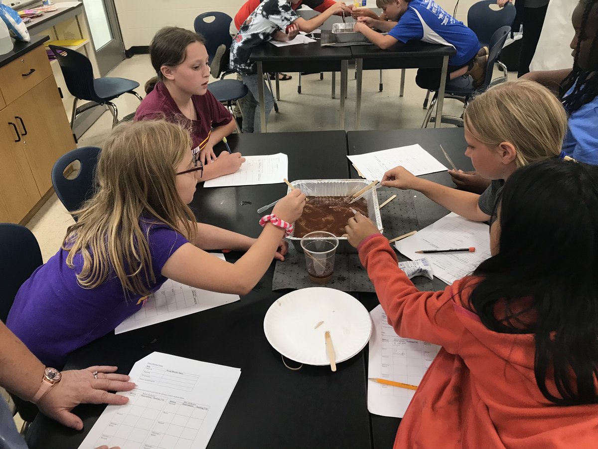 cleanwaterkofi's tweet photo. Our research group had a great time with this hands-on demonstration for a class of 5th graders at Caneview K-8! Students learned about physical and chemical methods for water treatment. #STEMeducation #LSUengineering https://t.co/5orWAda4m2