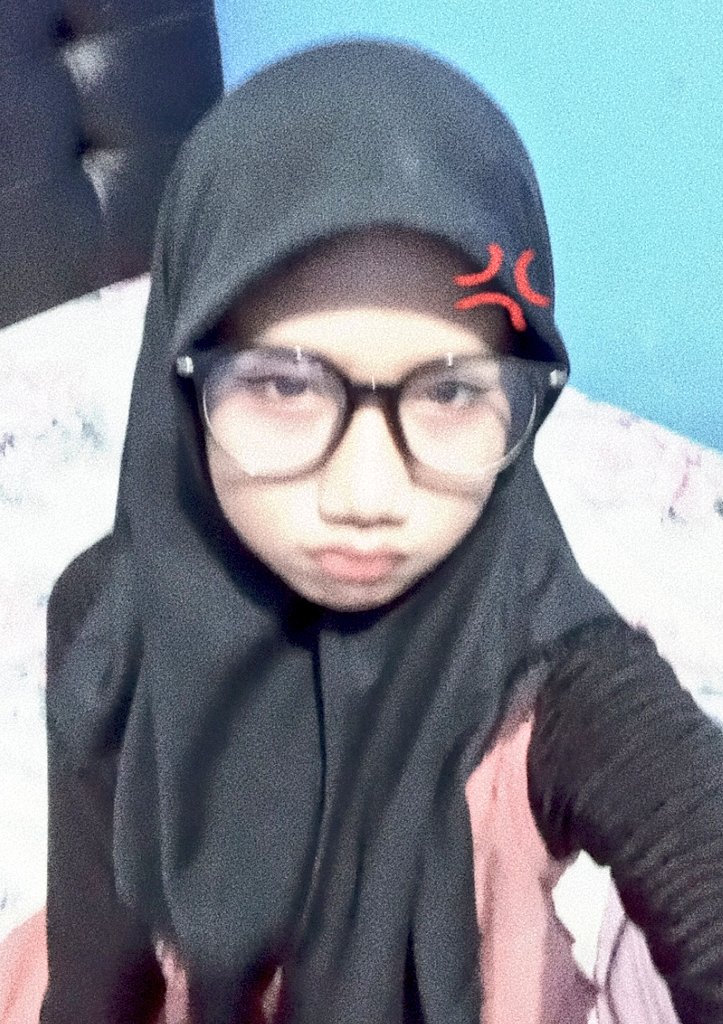 ayaaykaa's tweet photo. Wkwk gw nyoba pake kacamata lagi kok begini anjir https://t.co/hUPKs0DIhC