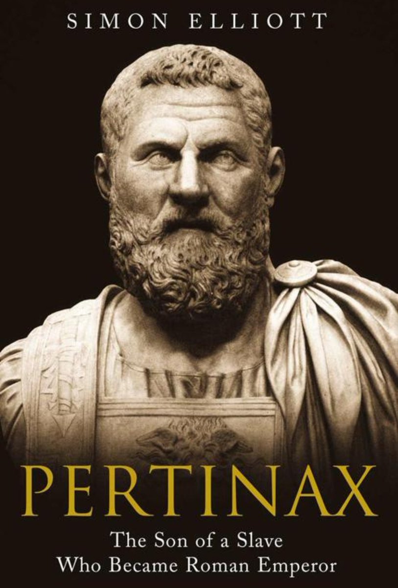 Galieno_Augusto's tweet photo. 1️⃣/7️⃣ Hoy en #HistoriaDeRomaParaTodos continuamos hablando del emperador Pertinax, un hombre hecho a su mismo. Conoceremos acerca de su nacimiento y educación. "Nuestro romano emprendedor" era ligur, y su familia originaria de Alba Pompeya, en el noreste de Italia. La ciudad fue originalmente un asentamiento galo de la pequeña tribu Statielli, que habitaba una región al sur del río Padus. Los habitantes de la región se convirtieron en ciudadanos romanos de pleno derecho como parte del acuerdo de paz tras el final de la Guerra Social en el 89 a.C. ⬇️

2️⃣/7️⃣Pertinax nació el 1 de agosto del 126, en una finca materna en los Apeninos ligures. Su padre, Helvius Successus, era un liberto, un antiguo esclavo manumitido. En el momento del nacimiento de Pertinax, su progenitor había progresado, siendo un exitoso hombre de negocios en el comercio de la madera (Historia Augusta, Pertinax, 1.1, otras⛲ dicen que se trataba del comercio de lana) Desconocemos el nombre de la madre de Pertinax, aunque el hecho de que su familia tuviera propiedades demostraba que Helvius Successus se había casado bien. ⬇️

3️⃣/7️⃣La Historia Augusta nos cuenta que Helvius Successus llamó a su hijo Publius Helvius Pertinax por la forma en que había perseguido el éxito en su vida (1.1). Esto se debía a que el antiguo esclavo, deseoso de abrirse camino en el mundo como hombre libre, había sido persistente en su oficio. La cualidad de perseverar, era un rasgo tan romano como la valentía. Por lo qye Pertinax haría gala de esta rasgo durante toda su vida, honrando así el nombre que le dió su padre. ���️

4️⃣/7️⃣Las distintas etapas de la educación de un niño romano libre se asemejaban a las de un niño moderno. A los 5️⃣ años finalizaba la infantia. Durante los dos años siguientes, Pertinax asumió más responsabilidades en el hogar. Entre otras ocuparse de los animales domésticos y de la recogida de leña. A esta edad también se diferenciaba por primera vez a los niños según su sexo, y se separaban los itinerarios sociales y educativos de niños y niñas. A los quince años, los niños se sometían a un importante ritual que los convertía en hombres. Esto implicaba la retirada de su bulla y la túnica infantil. ⬇️ 

5️⃣/7️⃣Únicamente un 20%  de la sociedad romana sabía leer y escribir, y la educación era de gran importancia para los romanos libres. Helvius Successus, siempre fue un padre atento, y se aseguró de que su hijo Pertinax recibiera una buena educación. La Historia Augusta (1.4) indica que en esta etapa Pertinax fue "educado en los rudimentos de la literatura, la aritmética y también puesto al cuidado de un profesor de gramática griega". Uno de los maestros posteriores de Pertinax aparece citado en la Historia Augusta como Sulpicius Apollinaris, un gramático de renombre. ⬇️

6️⃣/7️⃣Pertinax se sintió tan inspirado por Sulpicio Apolinar que decidió dedicarse a la educación, convirtiéndose en gramático como su maestro. Esto podría parecer inusual cuando tenía garantizada uns vida cómoda trabajando en el negocio familiar. Los gramáticos se encargaban de enseñar literatura griega y latina, con poetas clave como Homero y Virgilio. Un gramático también se encargaba de que sus alumnos aprendieran:
🔸Critica literaria 
🔸Leer en voz alta con precisión
🔸Conocer la etimología de las palabras
🔸Explicar recursos literarios
🔸Elaborar analogías ⬇️

7️⃣/7️⃣Desconocemos que ocurrió en la vida de Pertinax pero con 35 años (edad avanzada en Roma), decidió reinventarse, dado un golpe de timon en su vida. A finales del largo y pacífico reinado de Antonino Pío (138-61), pidió ayuda al mecenas de su padre, Lollianus Avitus, para alistarse en las legiones. Pertinax había decidido convertirse en guerrero.

En sucesivos hilos seguiremos narrando la vida de este interesante emperador, así qye estad atentos porque Pertinax tiene muchas historias y lecciones de vida para todos nosotros. ⬇️

BIBLIOGRAFÍA consultada:
☑️ Pertinax. Simon Elliot. 🔚
