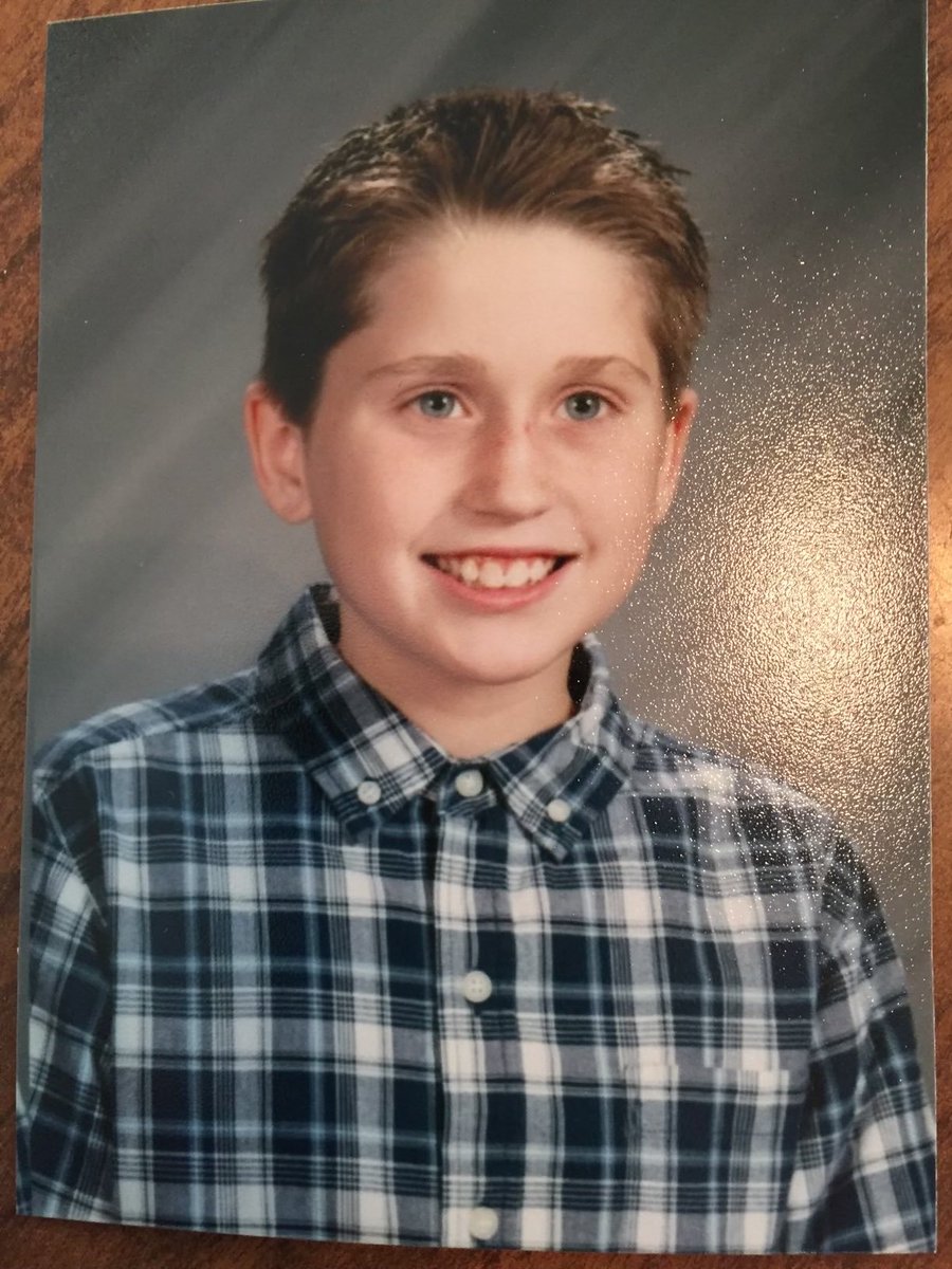 venable_kelsey's tweet photo. Hey! It’s okay to be gay. 🥴😂 I remember thinking I was so fly for this picture day. https://t.co/tb9AqGR9R9