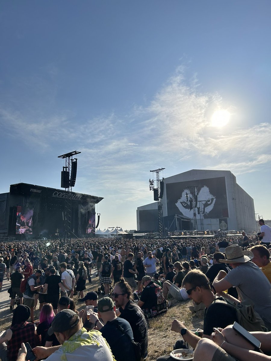 Starting off the weekend with some Mötley Crüe