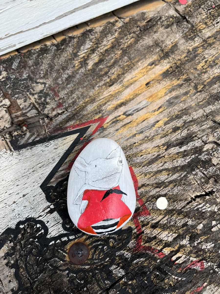 ZHEbuzz's tweet photo. 38: #Olivia by @_IanFalconer Hidden in view of a water tower as of 11:48 AM 07/14/23.  #rockart  #paintedrock #readingrocks #rockart #katytx #rockhunt #summerreading #childhood #kindnessrocks #pig #ianfalconer #caldecott https://t.co/Wh5Em6JIKL