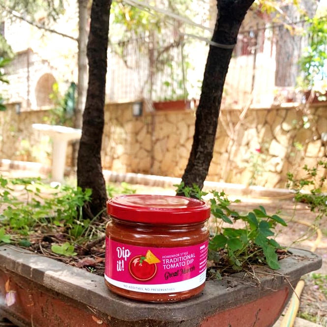 Munch_Great's tweet photo. Dip it! The best Tomato Dip Recipe!
#dip #chips #Lebanon #lebanesecuisine #Food https://t.co/JhnKWiMXFn