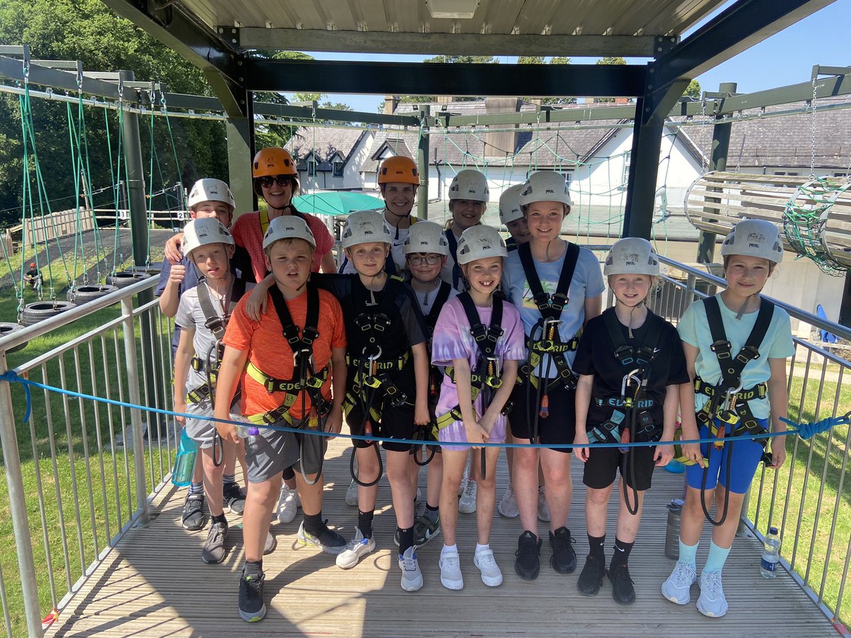 ChristChurchCoE's tweet photo. Year 6 have made it safely to @RealRobinwood and are already having a brilliant time! 🧗🏽♀️🎯 #activitycentre #funtimes #residential #sunshine https://t.co/9Ieag6lWqo