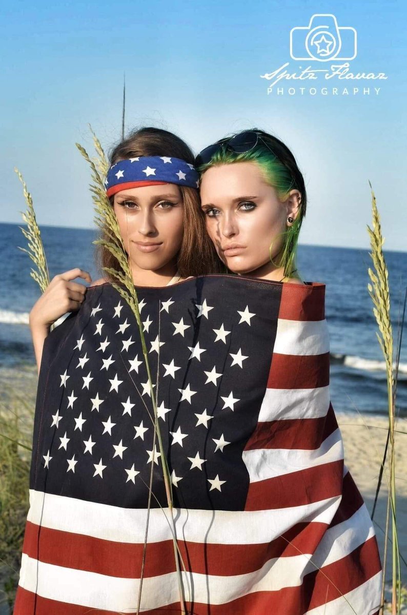 VanessaWCheese's tweet image. My sister and I would trust Homelander with our lives. We know he's a true American.🇺🇸 #HomeFree #TheBoys #homelander @TheBoysTV