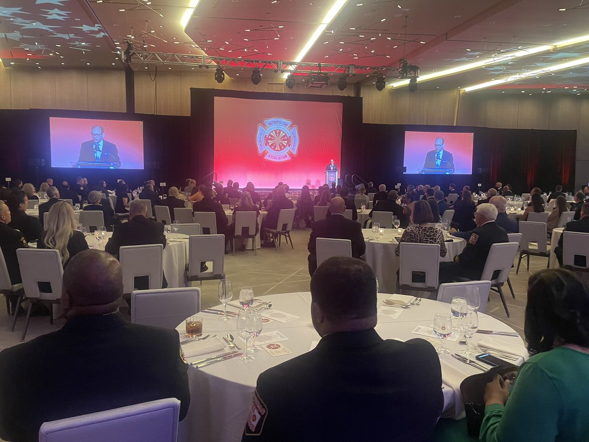 NOLANSAV's tweet photo. Metro Fire Chief Conference 
Columbus, OH #npg #metrofirechiefs #nolanproductiongroup #ColumbusOH https://t.co/Jz7WxnoVex