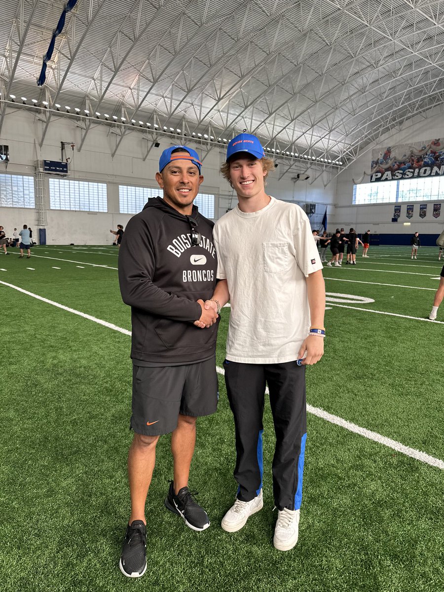 Thankful to receive DB MVP at Boise State team camp! <a href="/CoachBComptonMV/">Brian Compton</a> @CoachCMacMVHS @AABroncoHC <a href="/DemarioWarren/">Demario Warren</a> <a href="/BrandonHuffman/">Brandon Huffman</a>