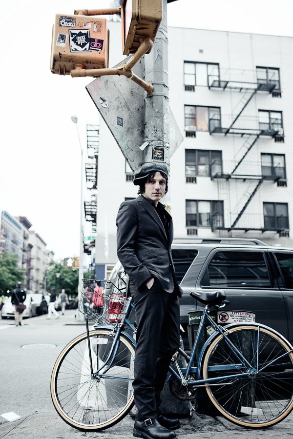 Danny Clinch (@danny_clinch) on Twitter photo 1/2) Sending tons of love , support and positive vibes to our good friend and incredible musician and songwriter <a href="/jesse_malin/">Jesse Malin</a> . Jesse is the kindest soul and the most giving friend you could ever have .
If you can , please consider supporting Jesse :
tinyurl.com/SupportJesse 1/2) Sending tons of love , support and positive vibes to our good friend and incredible musician and songwriter <a href="/jesse_malin/">Jesse Malin</a> . Jesse is the kindest soul and the most giving friend you could ever have .
If you can , please consider supporting Jesse :
tinyurl.com/SupportJesse