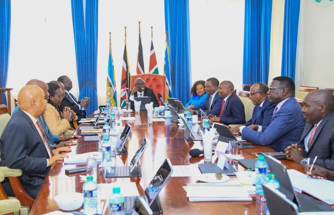 MusaliaMudavadi's tweet photo. With Deputy President H.E. @rigathi, E.G.H. and other cabinet colleagues during our subcommittee session in Karen today.

#We_deliver_as_one https://t.co/VPlTxUzEhp