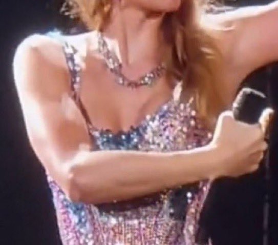 taylor can respectfully put me in a headlock with those arms idc idc