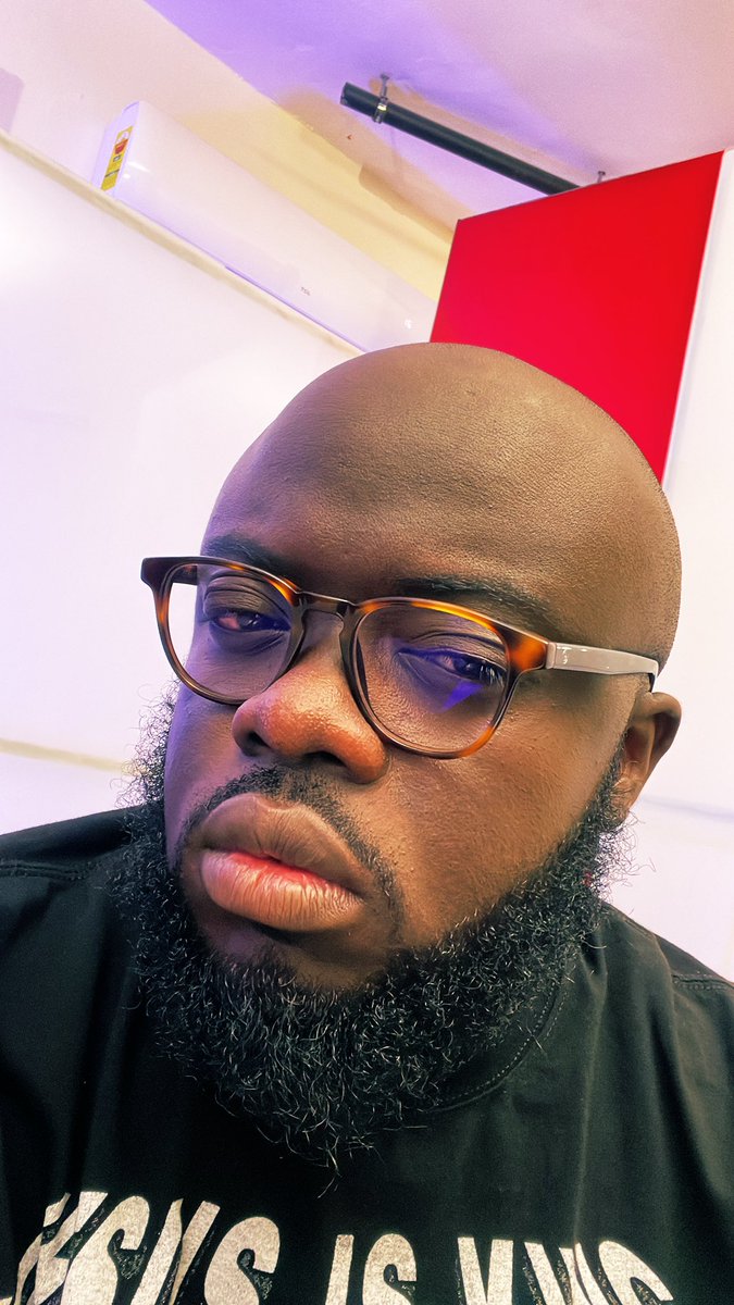 kwadwosheldon's tweet photo. The head is big for………. https://t.co/bLcyEW1zID
