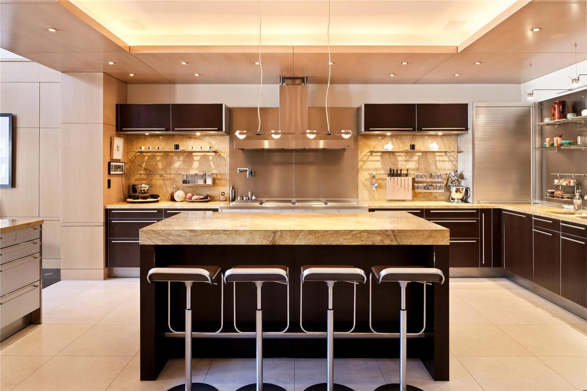 Could this be the kitchen of your dreams? Unleash your inner chef in a space like this that's functional and fabulous. 😍🍽️✨ #KitchenGoals #HomeDesign