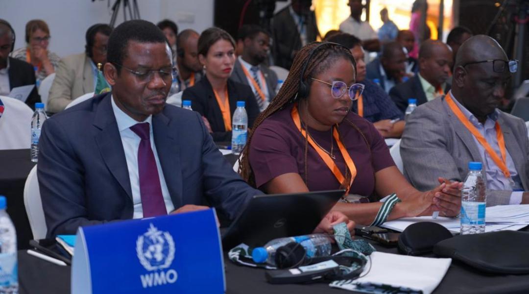 AU_DARBE's tweet photo. The Blue Future Conference in Comoros is shedding light on the importance of #BlueEconomy, conservation and sustainable practices as well as the role of Africa's islands as "large island states". #BlueFutureConference 
#Comoros 
#AUBlueEconomy 
@_AfricanUnion https://t.co/ALpCoqxITb