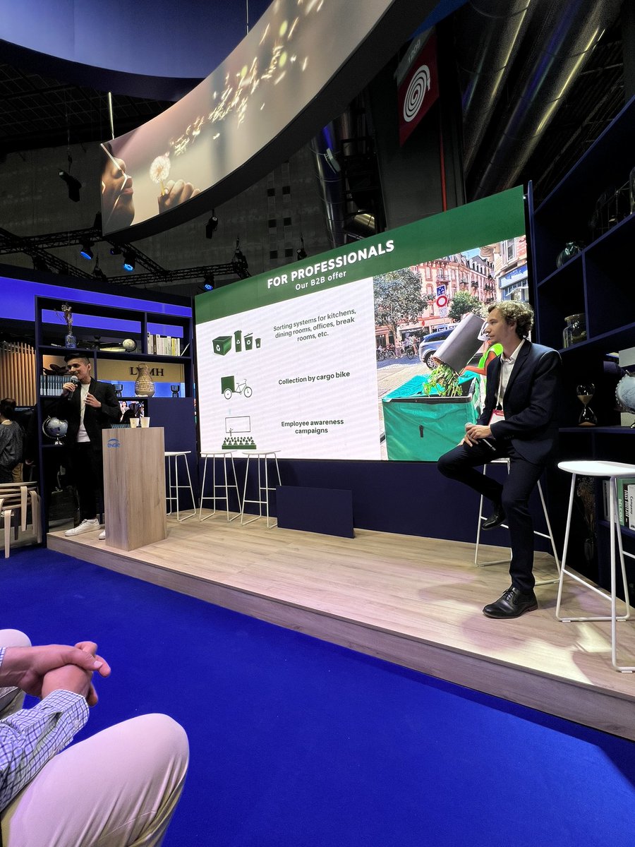 VHilssone's tweet photo. 🌍 @GreenPhoenixFr a breveté un nouveau type de vélo cargo pour collecter les déchets organiques des professionnels et particuliers 

Objectif : les valoriser localement en compost et biogaz 👏🏻

La start up est soutenue par @ENGIEgroup 

#vivatech #withEngie #climat https://t.co/Ww7b7Kdpz0