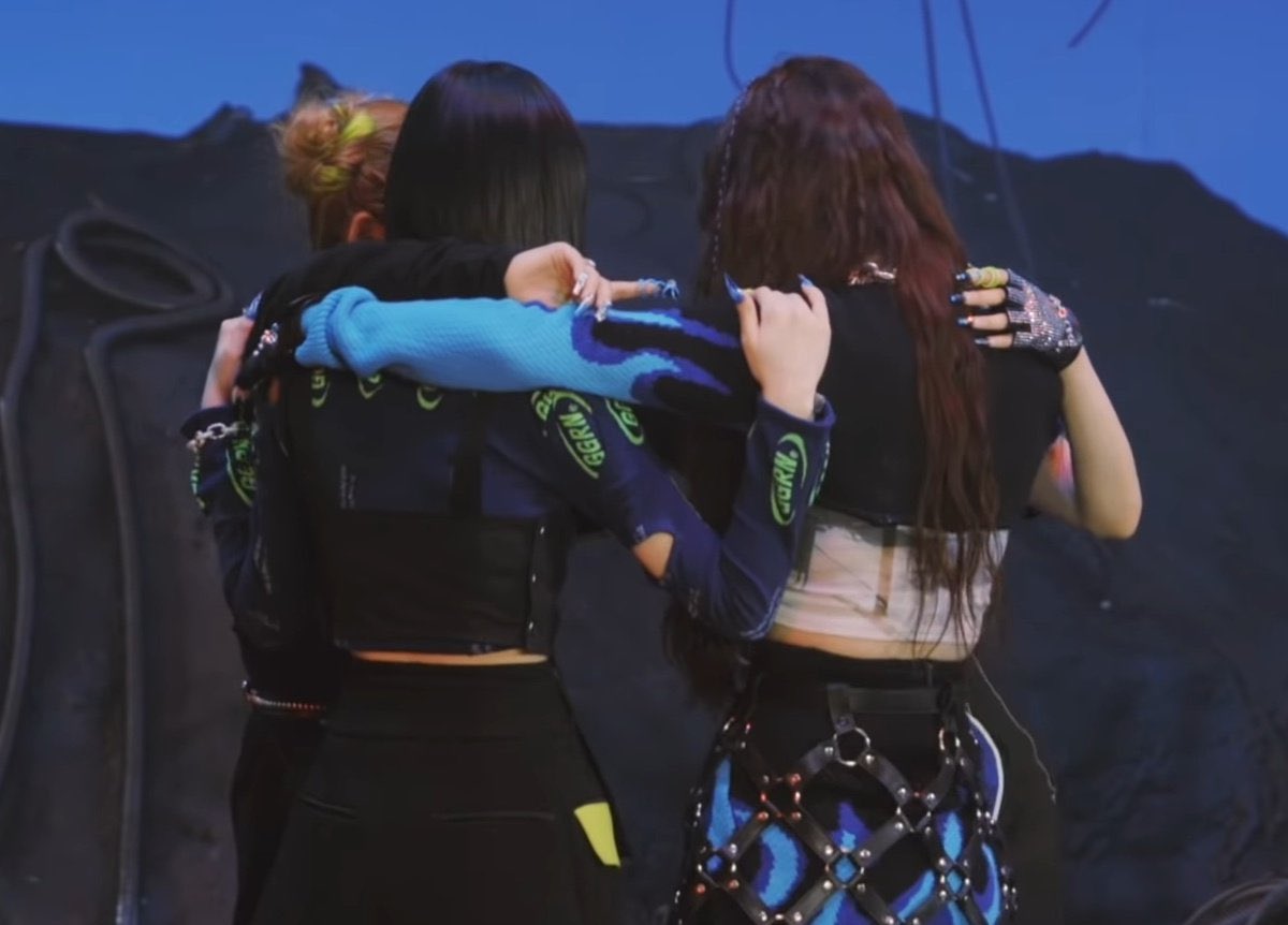 chroash's tweet photo. aespa will always be 4. aespa will always karina, giselle, winter, and ningning

a thread for my sanity https://t.co/y8qzMuAzm0