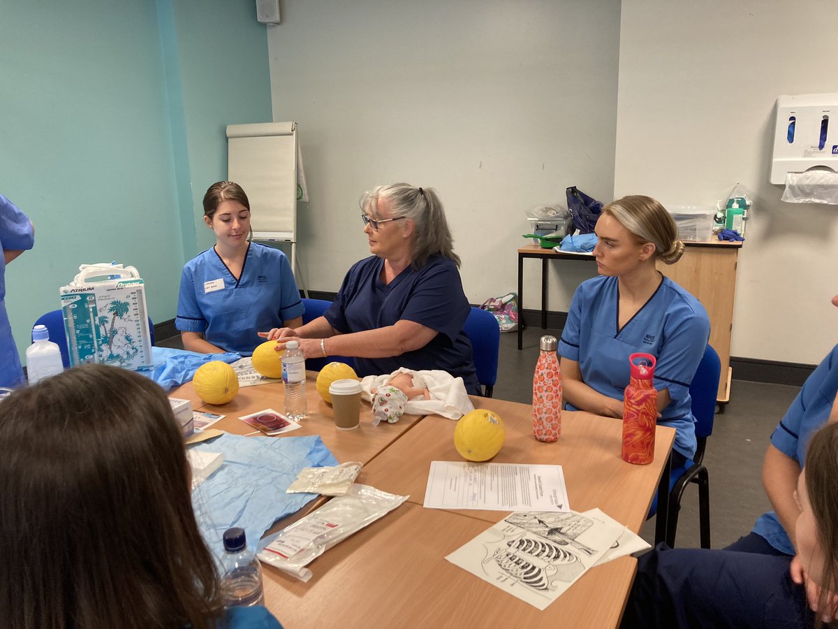 Michelle8Brooks's tweet photo. Great day on ENU campus with QIS students &amp; educators from all over Scotland today 🏴󠁧󠁢󠁳󠁣󠁴󠁿 #flyingthatneonataleducationflag https://t.co/Odz9oxtTjx